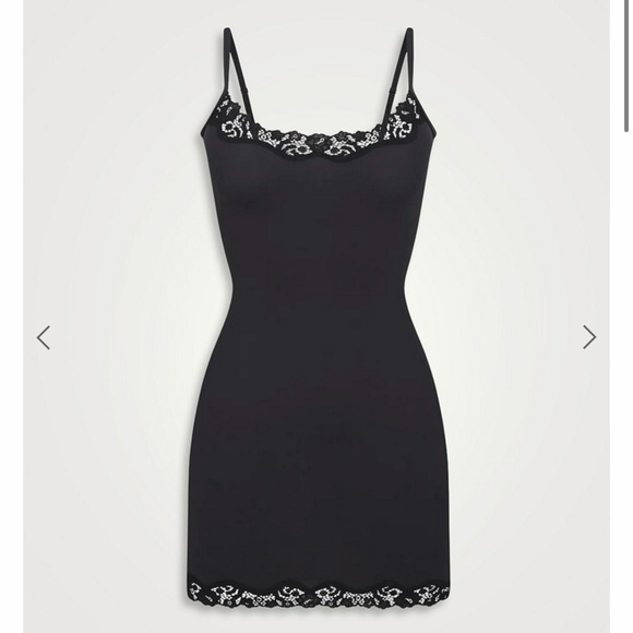 SKIMS Dresses & Skirts - Skims Fits Everybody Lace Slip Dress